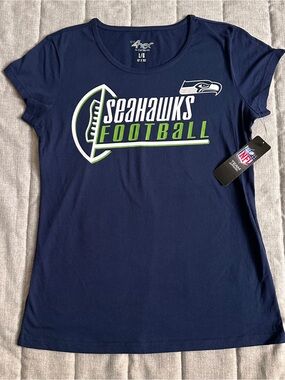 NWT Seattle Seahawks Short Sleeve T-Shirt G-III 4Her by Carl Banks Women’s L